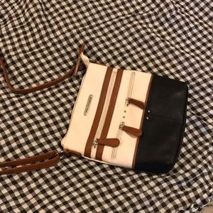 Black and Tan shoulder purse